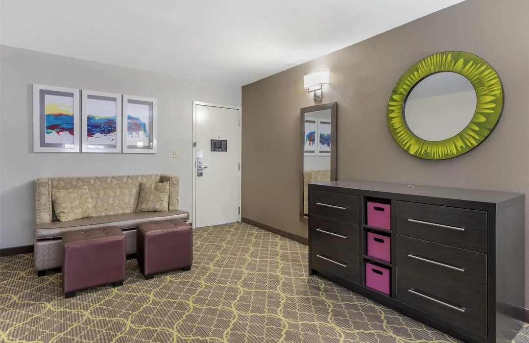 Best Western Plus Clemson Hotel & Conference Center-1