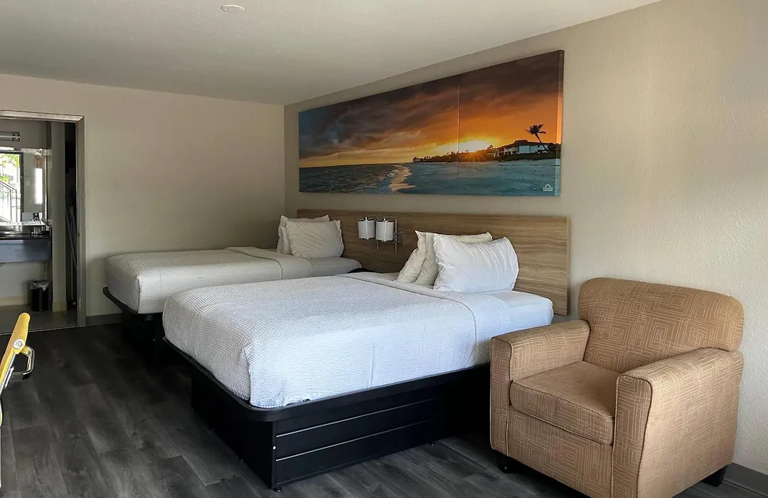 Days Inn By Wyndham Natchitoches-1
