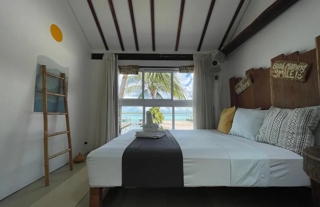 The Yak Lake House - Hostal Bacalar-1
