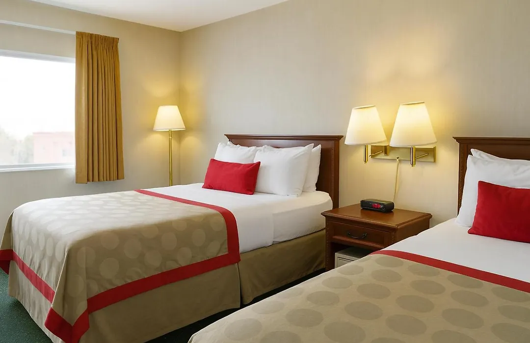 Ramada By Wyndham Hawthorne/Lax-1