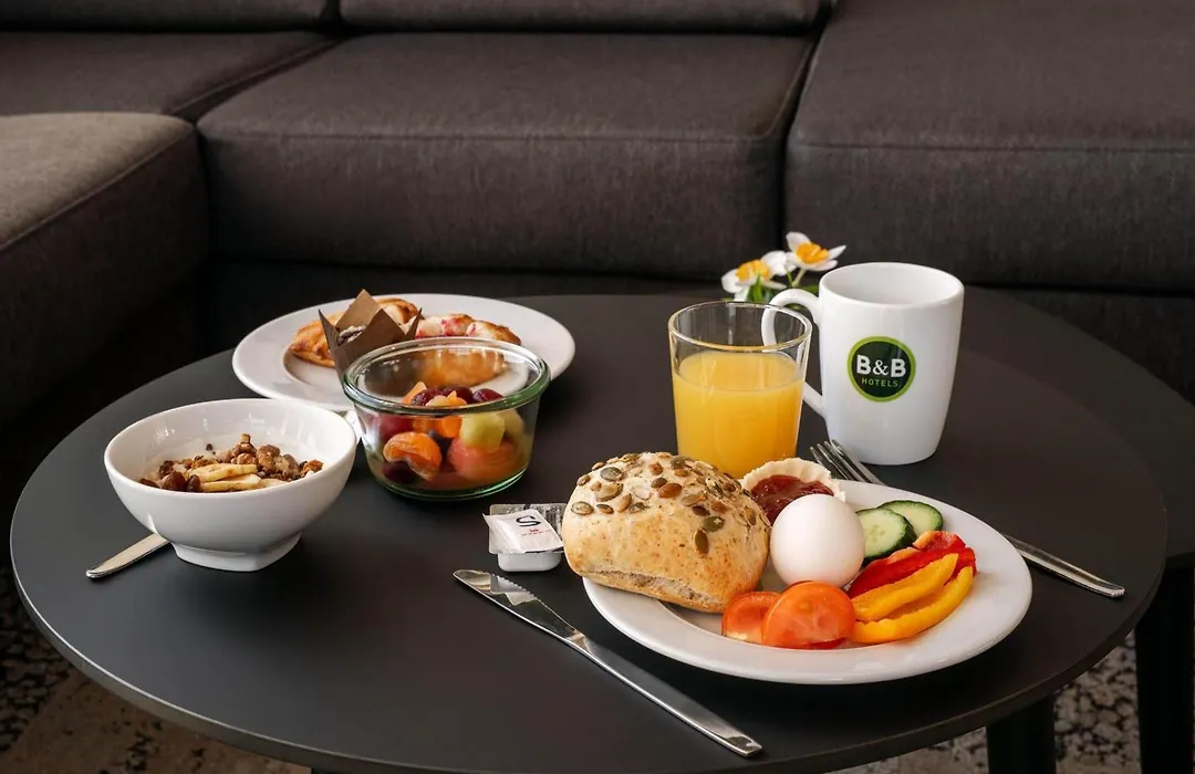 B&B Hotel Hamburg-Airport-1