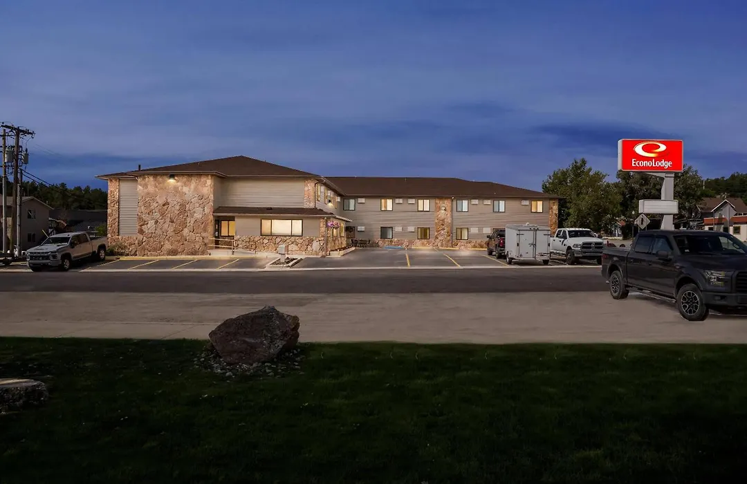 Econo Lodge, Downtown Custer Near Custer State Park And Mt Rushmore-1