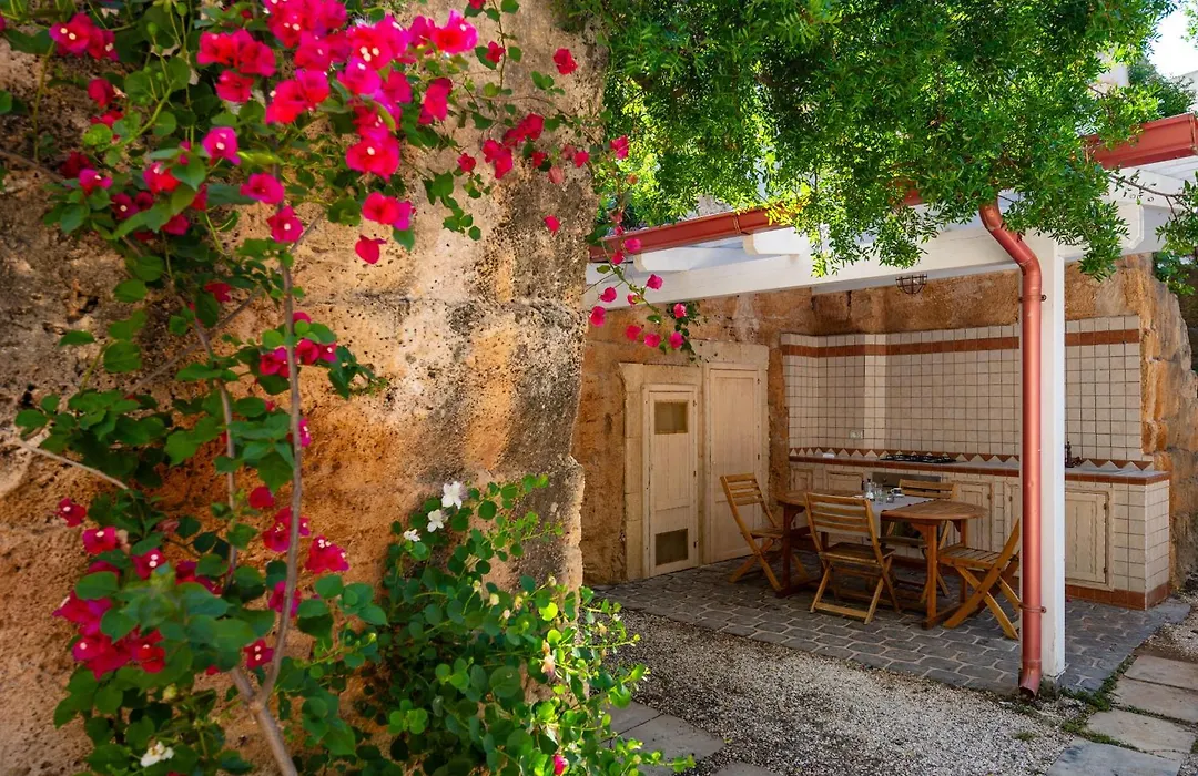 Fuori Rotta Holiday Home-1