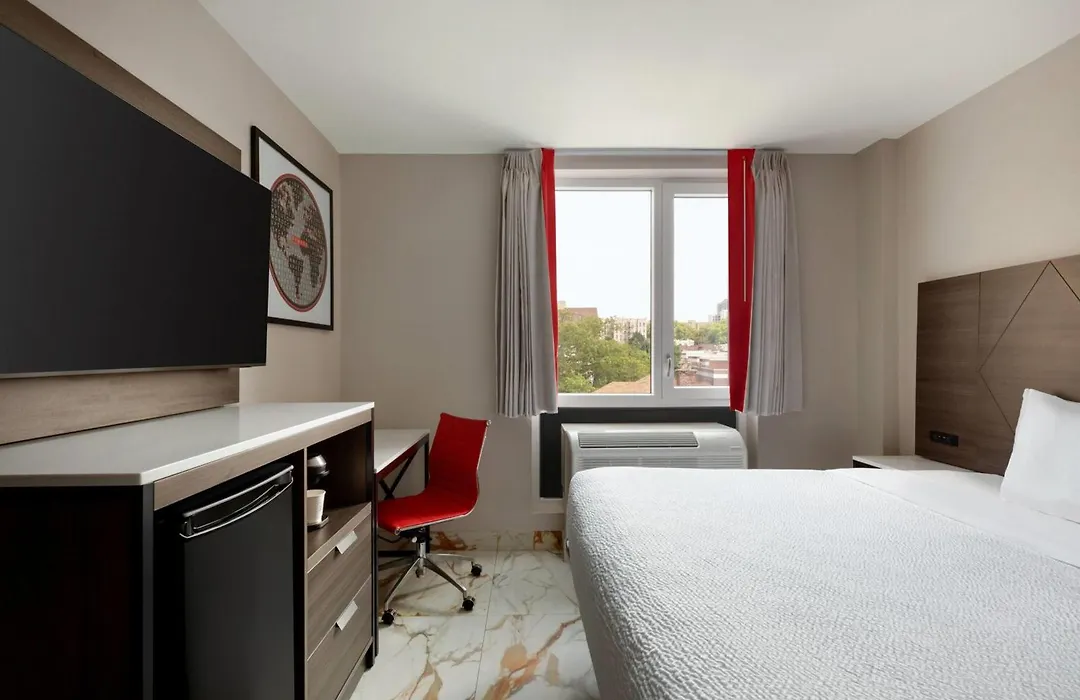 Ramada By Wyndham Brooklyn Empire Blvd-1