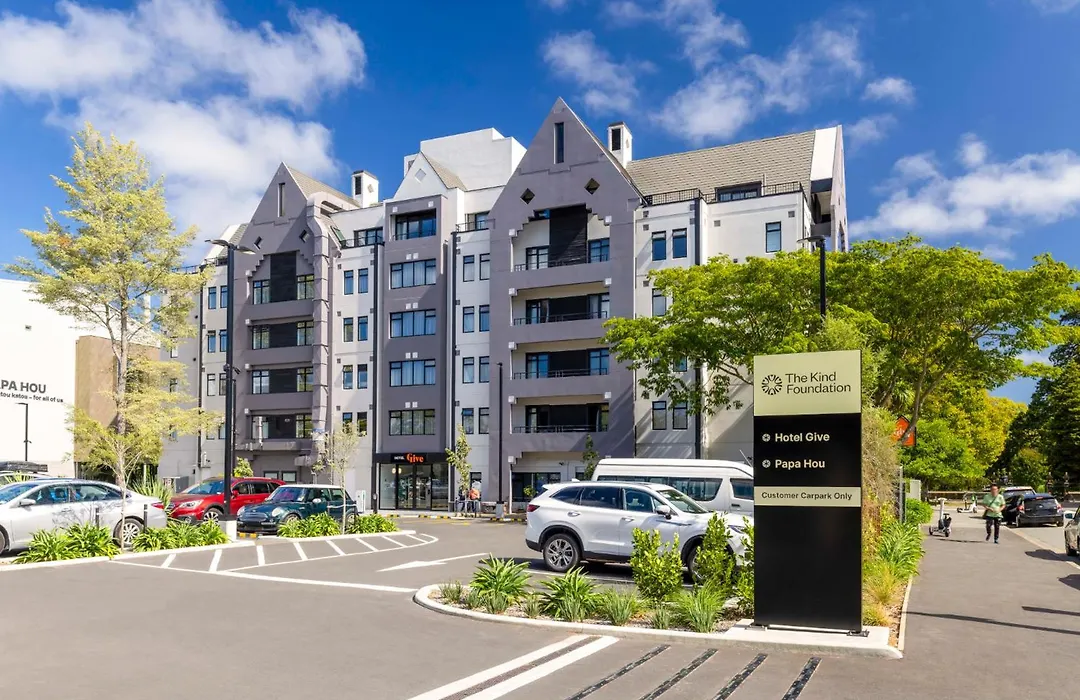 Hotel Give-1