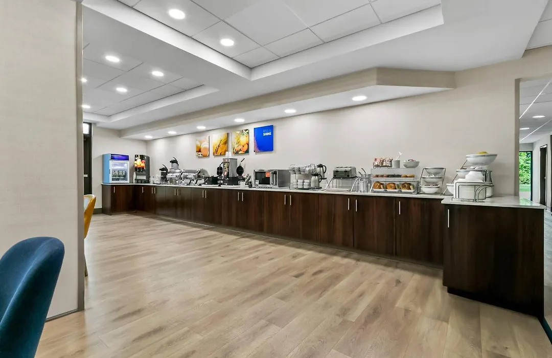 Comfort Inn & Suites Grand Blanc-Flint-1