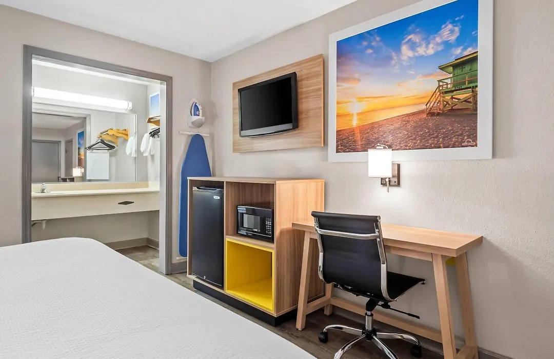 Days Inn By Wyndham Jacksonville Nc-1