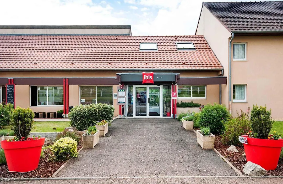 Ibis Avallon-1