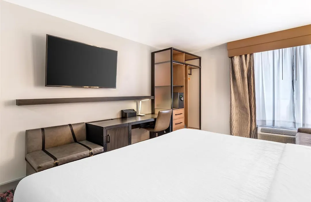 Best Western Downtown Plus Music Row-1