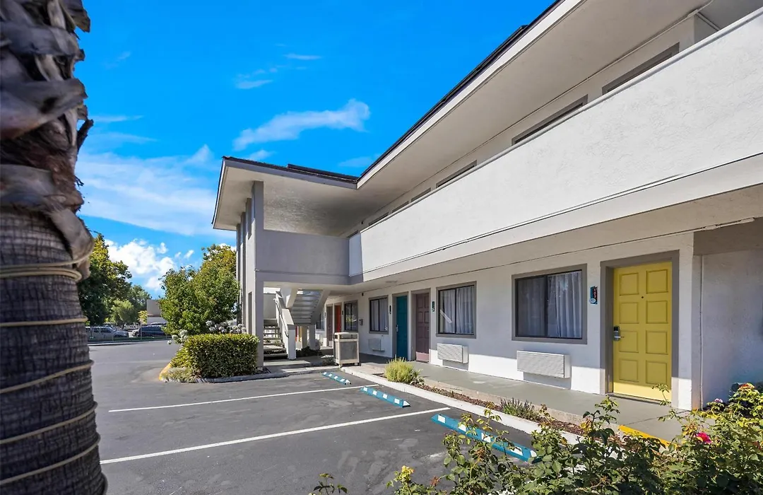 Signature Inn San Jose-1