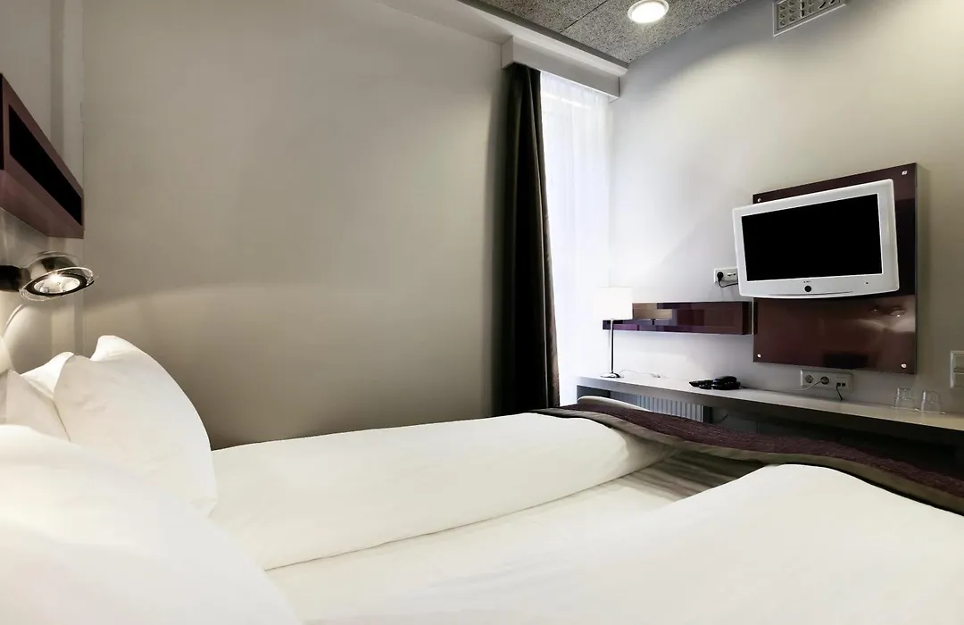 Ibis Styles Stockholm Odenplan-1