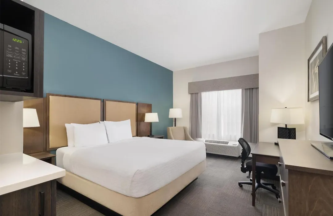Best Western Plus Frontier Inn-1