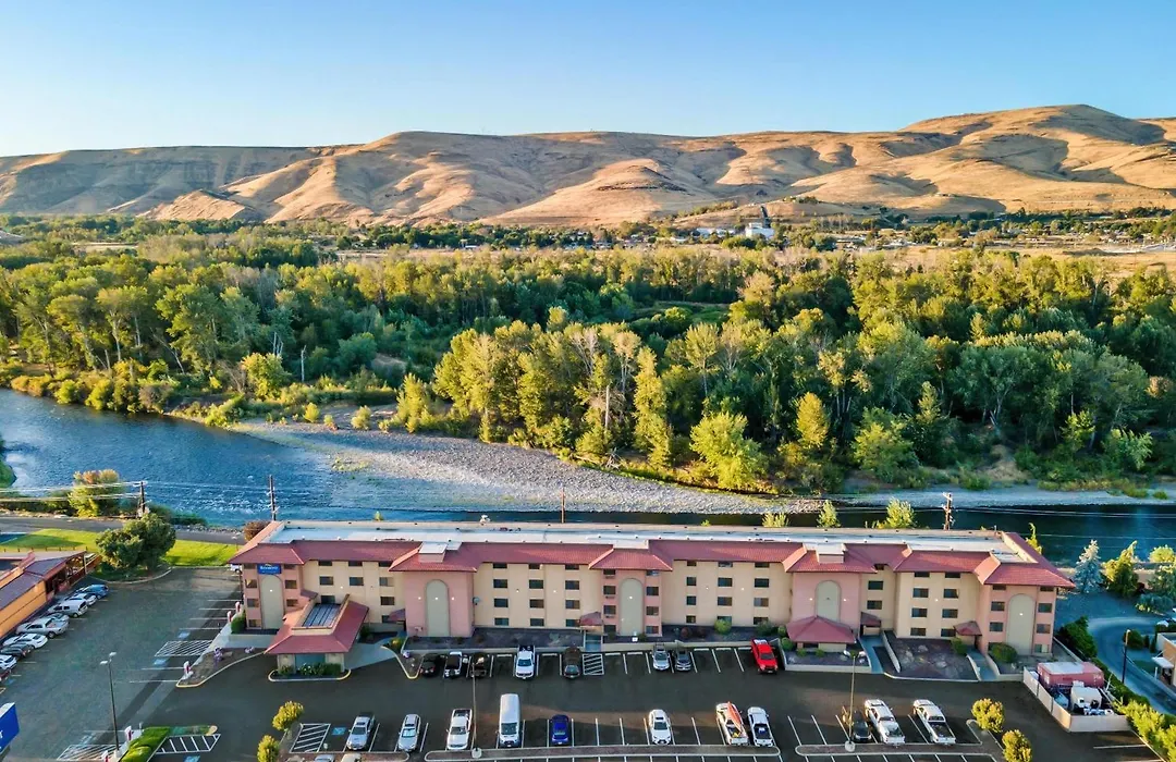 Baymont By Wyndham Yakima Riverfront-1