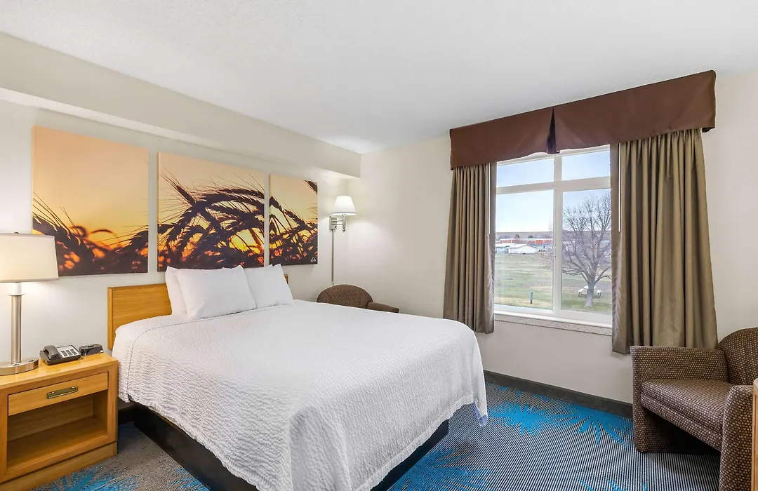 Days Inn By Wyndham Great Falls-1