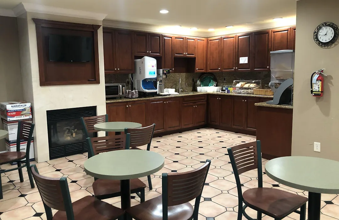 Budget Inn Of Hayward-1