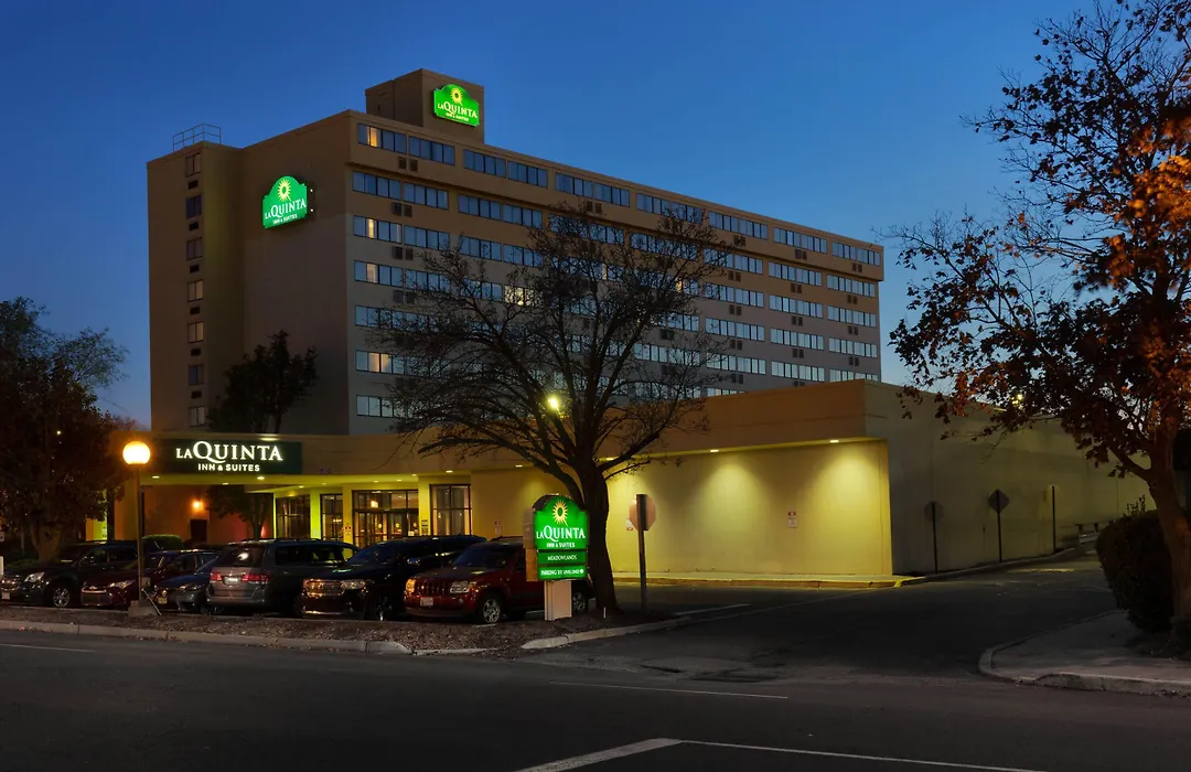 La Quinta By Wyndham Secaucus Meadowlands-1