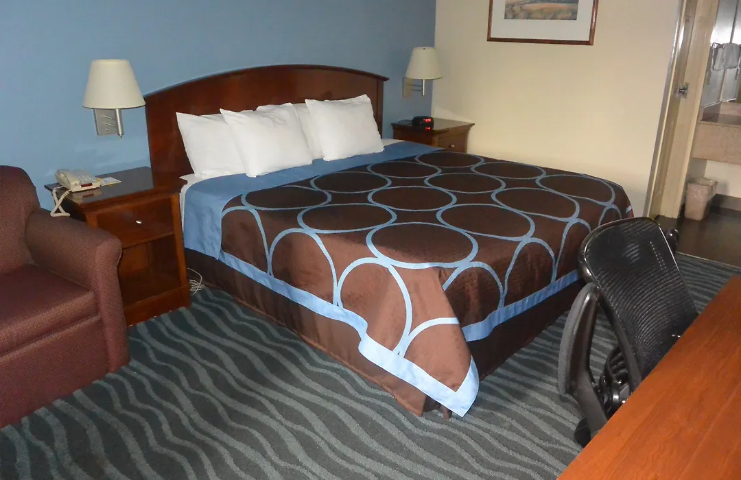Days Inn By Wyndham Clarksville North Exit 4-1