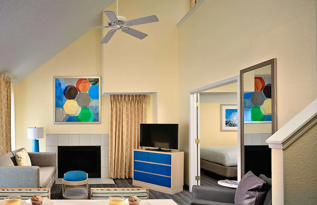 Sonesta Simply Suites Cleveland Airport-1