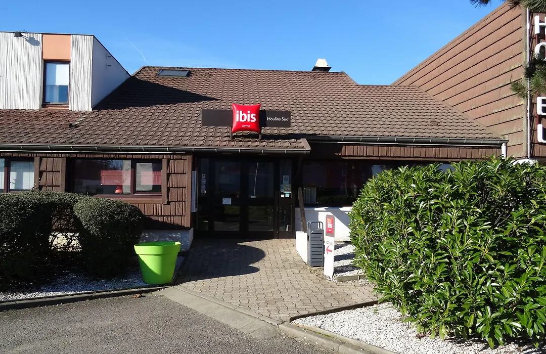 Ibis Moulins-1