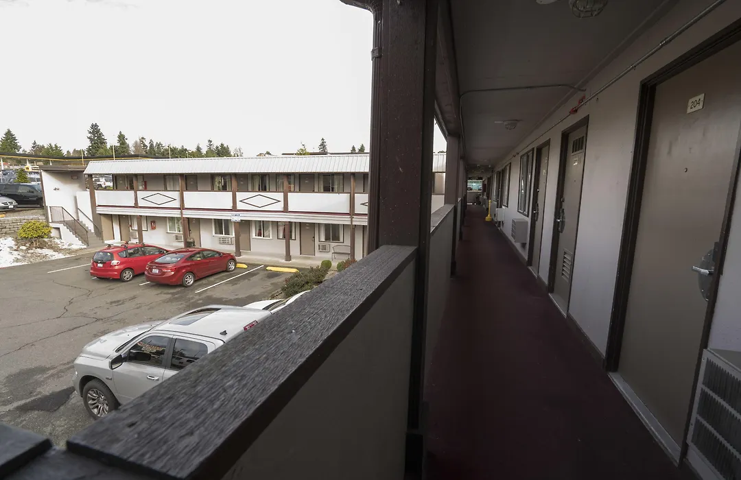 Seatac Inn-1