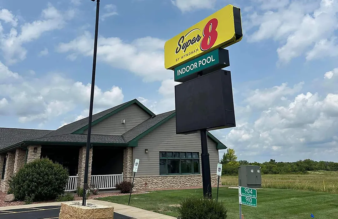 Super 8 By Wyndham Sturtevant Racine-1