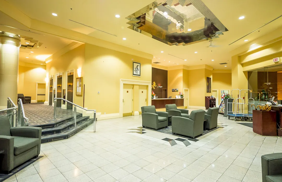 Rosedale On Robson Suite Hotel-1