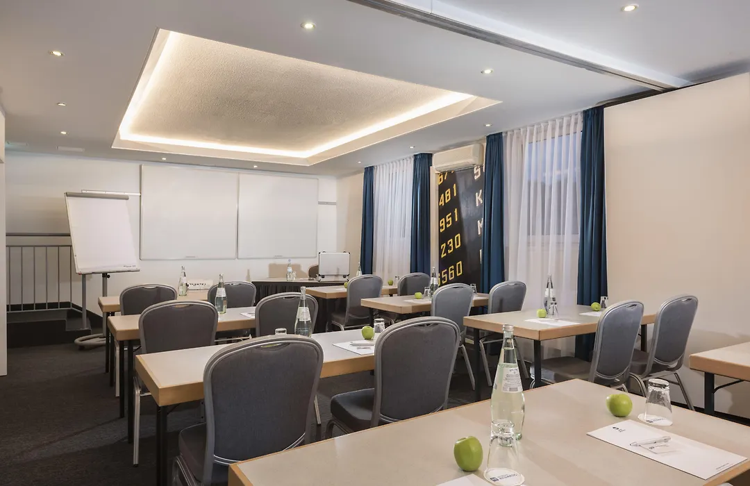 Ibis Styles Cologne Airport-1