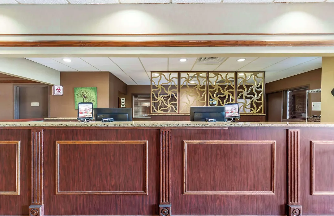 Best Western Plus Steeplegate Inn-1