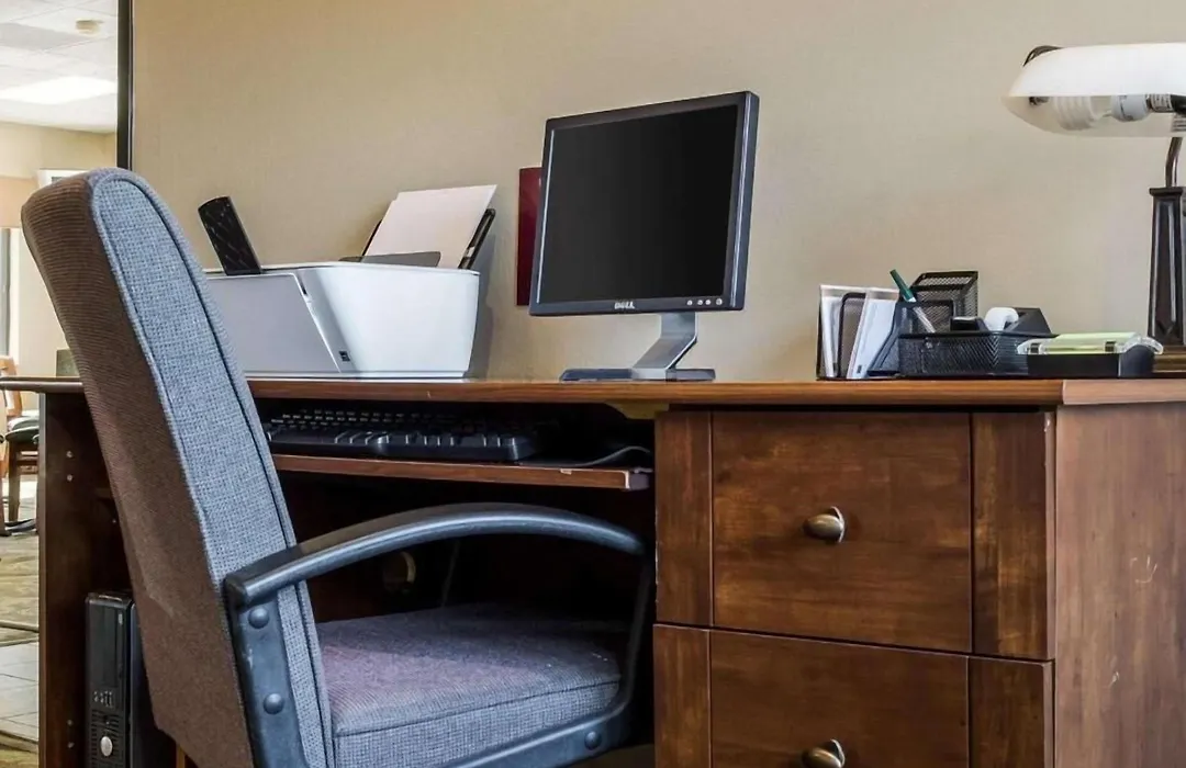 Quality Suites Near West Acres-1