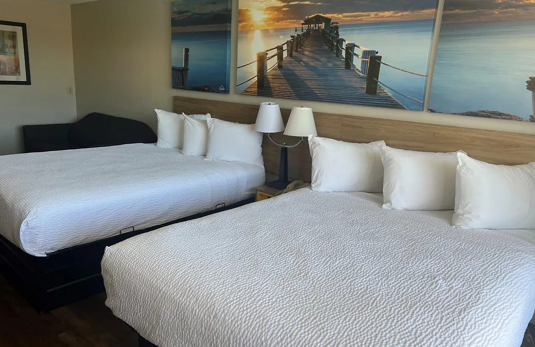Days Inn By Wyndham St. Petersburg Central-1