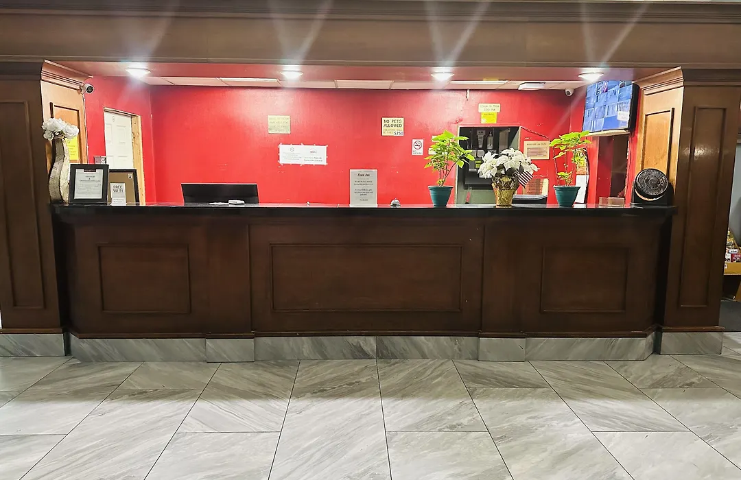 Town Inn-1