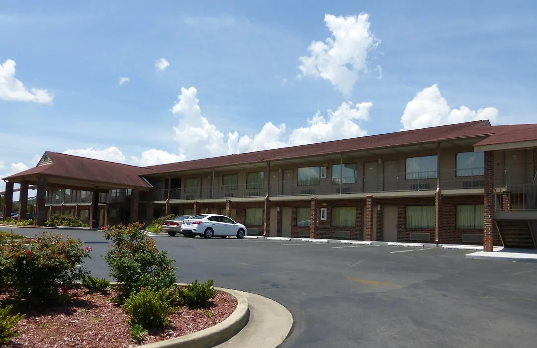 Red Roof Inn & Suites Cleveland, Tn-1