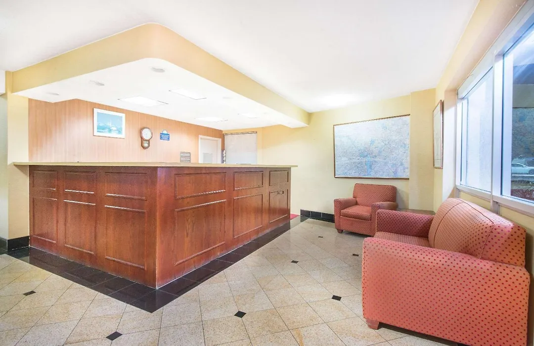 Days Inn By Wyndham Arlington Pentagon-1