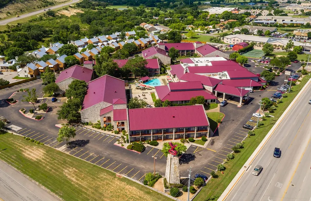 Y O Ranch Hotel And Conference Center-1