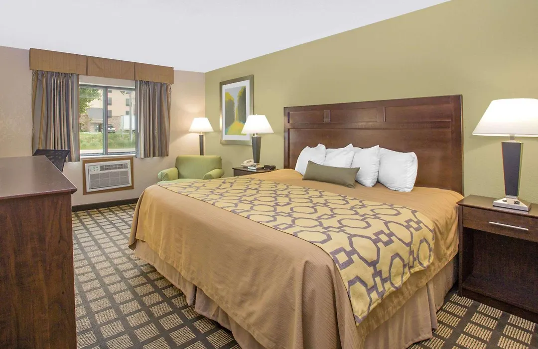 Baymont By Wyndham Ames-1