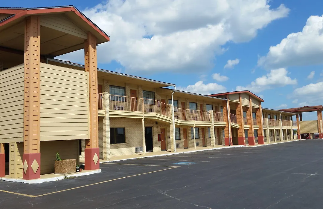 Super 8 By Wyndham Waco/Mall Area Tx-1