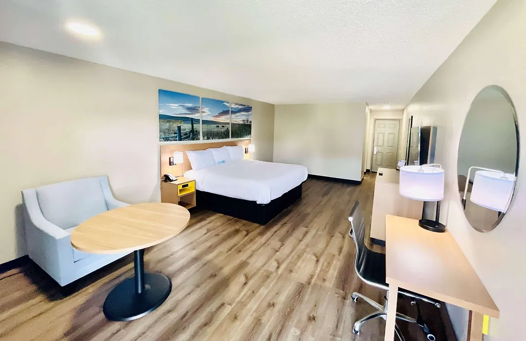 Days Inn By Wyndham Burleson Ft. Worth-1