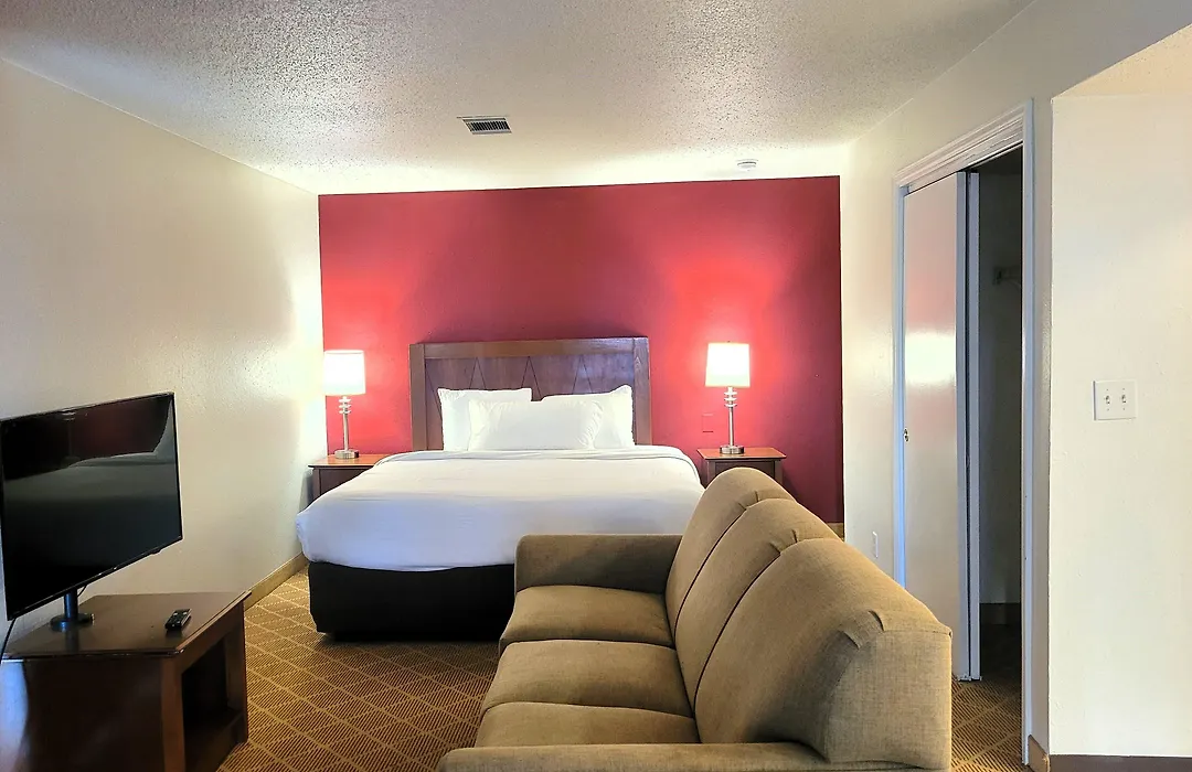 Value Suites Extended Stay - St Louis-1