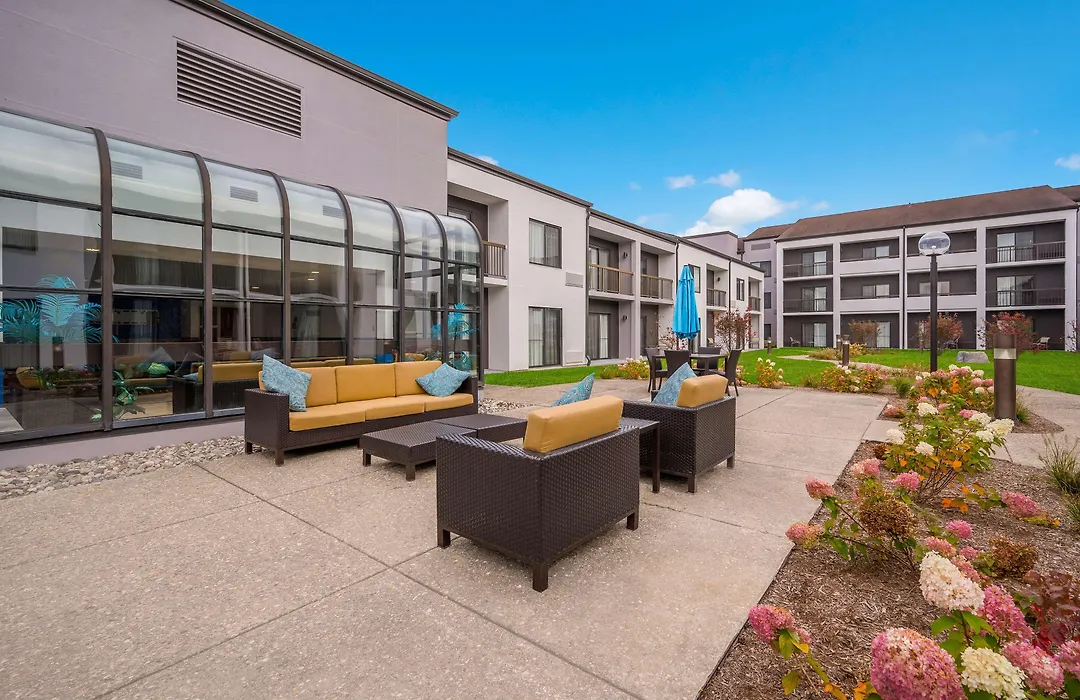Sonesta Select Detroit Auburn Hills-1