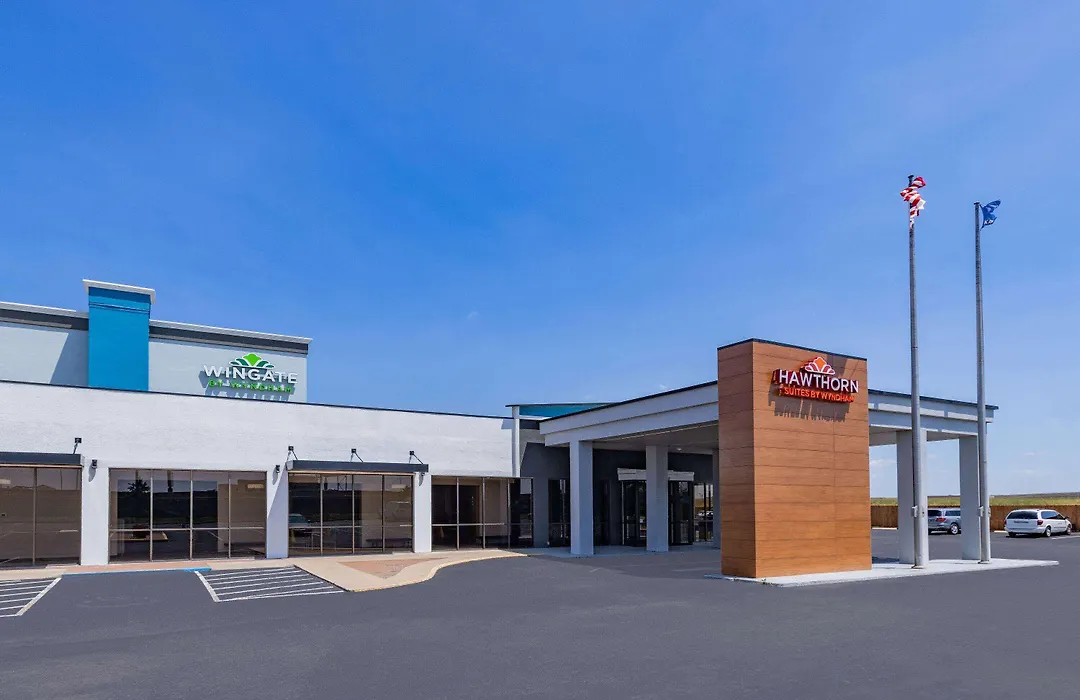 Wingate By Wyndham Wichita Airport-1