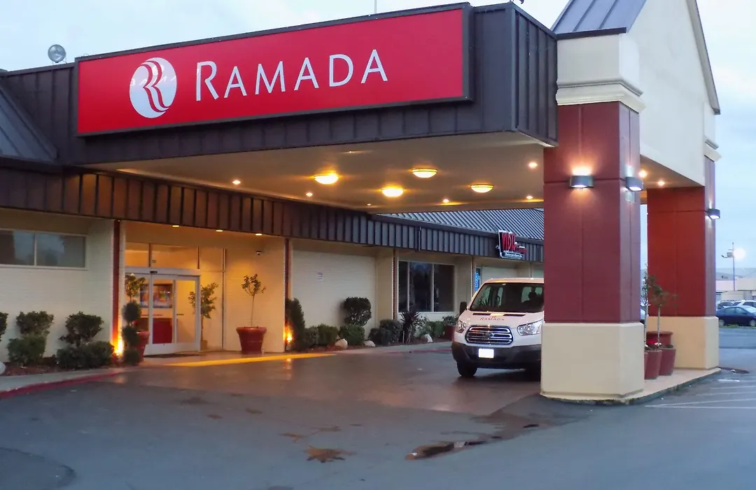 Ramada By Wyndham Sacramento-1