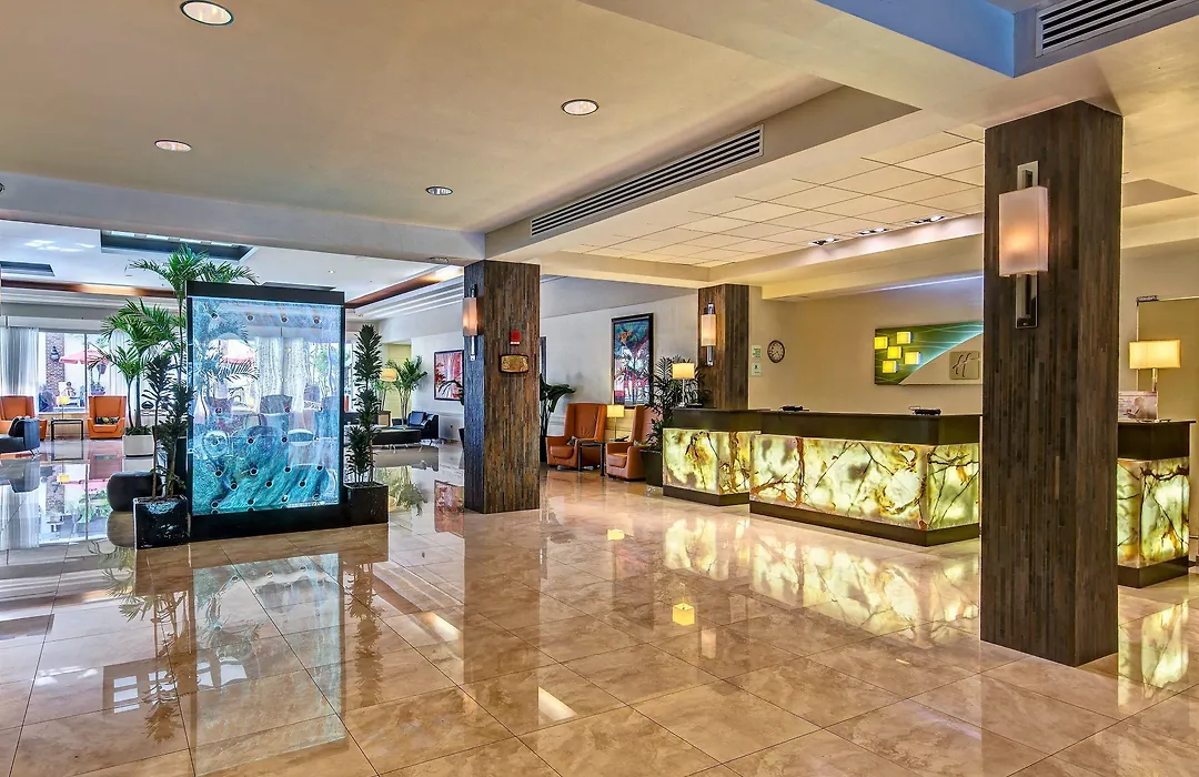 Holiday Inn Hotel Port Of Miami-Downtown By Ihg-1