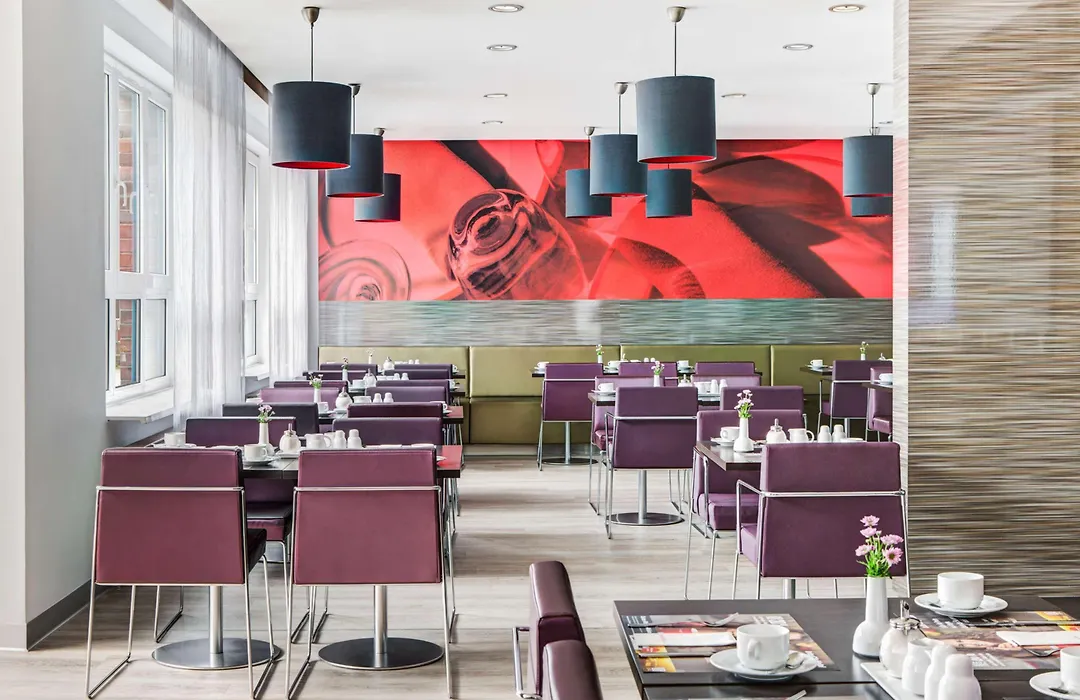 Intercityhotel Hamburg Altona-1