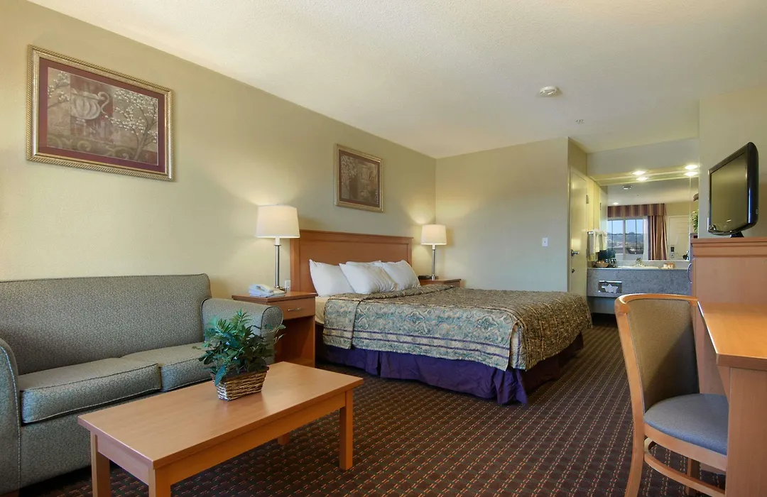 Days Inn By Wyndham Hayward Airport-1