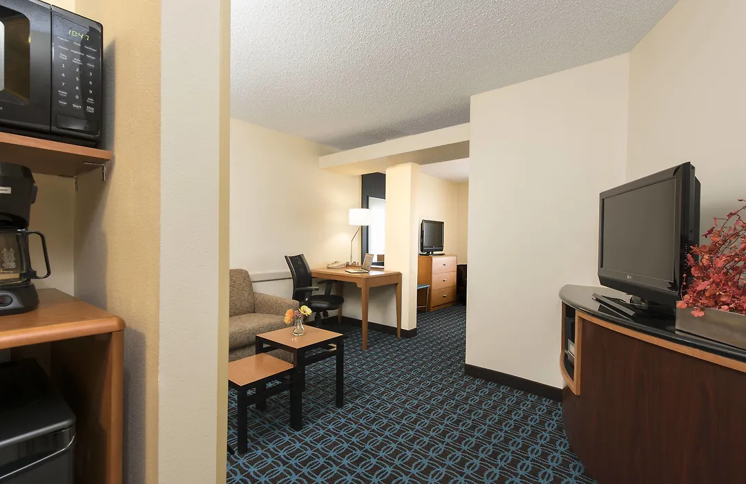 Fairfield Inn & Suites By Marriott Bloomington-1