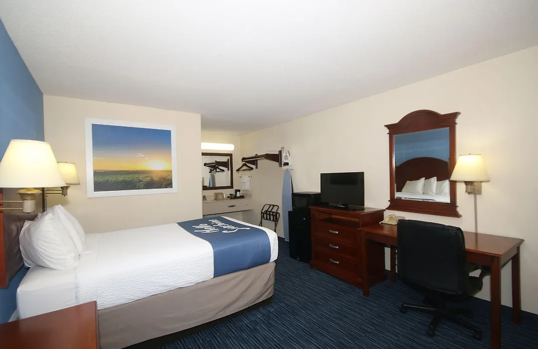 Days Inn By Wyndham Winston Salem North-1