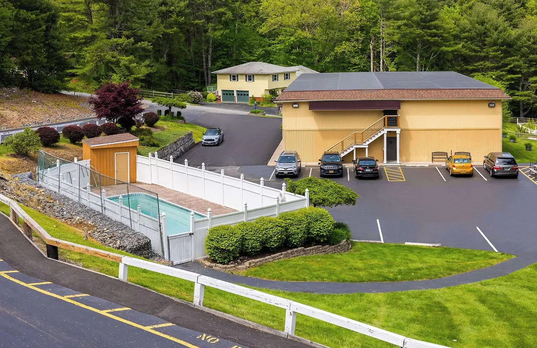 Days Inn By Wyndham Wurtsboro-1