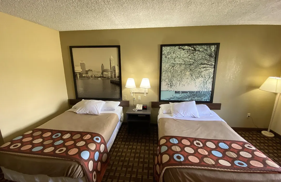 Super 8 By Wyndham Port Clinton-1