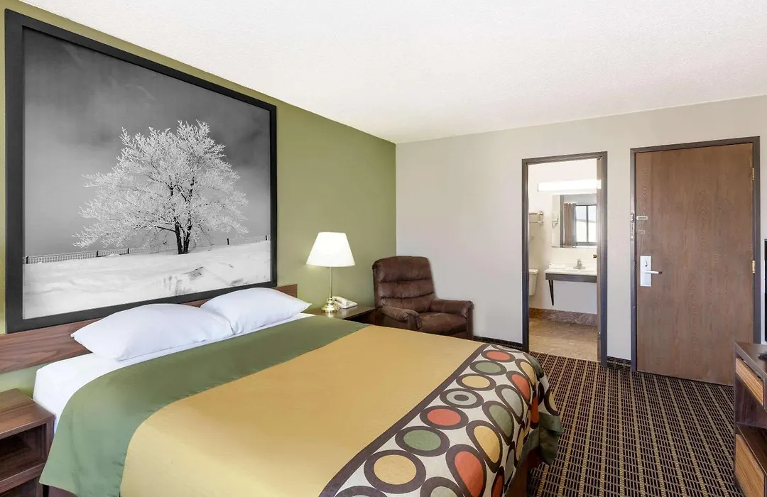 Super 8 By Wyndham Norfolk-1