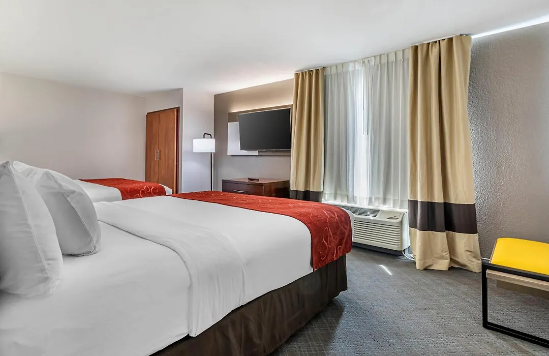 Comfort Suites Downtown Sacramento-1
